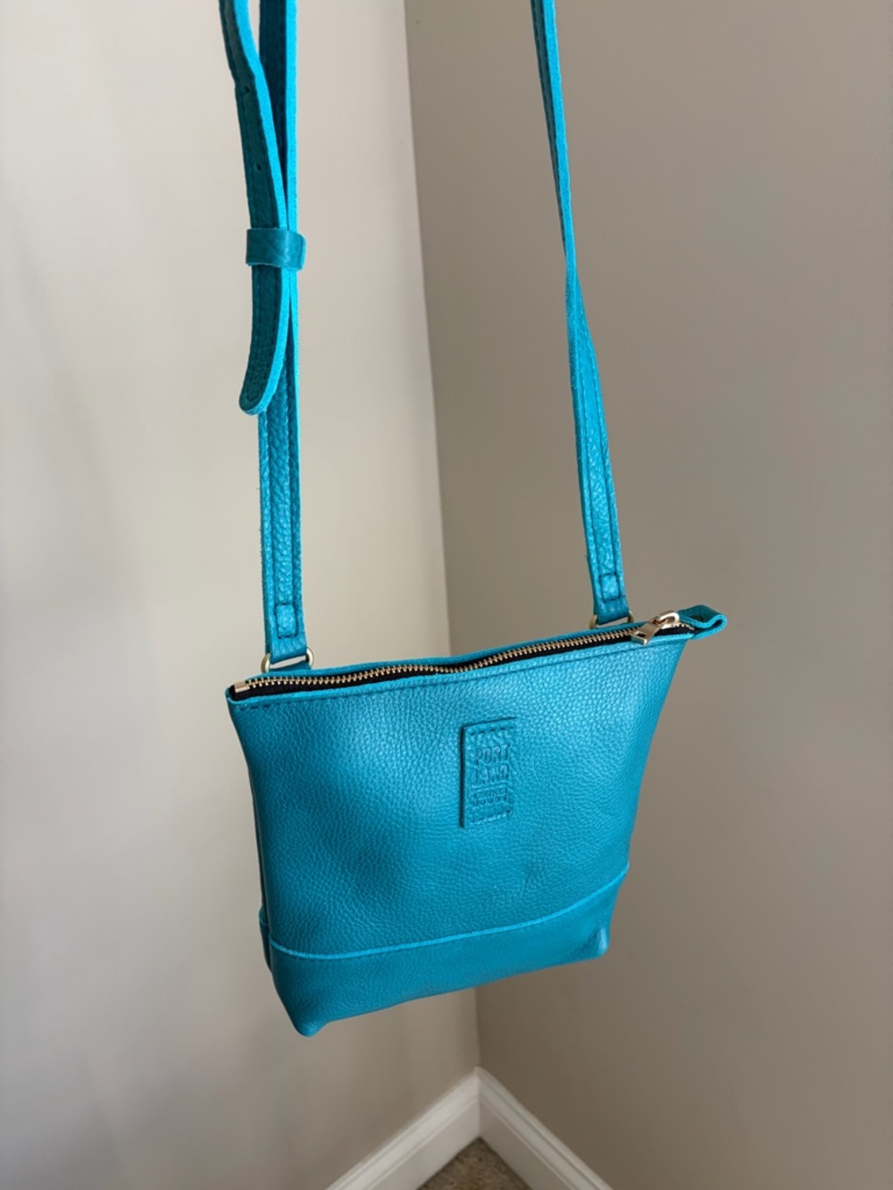 Portland Leather Small Crossbody Bag - Picture 11 of 11